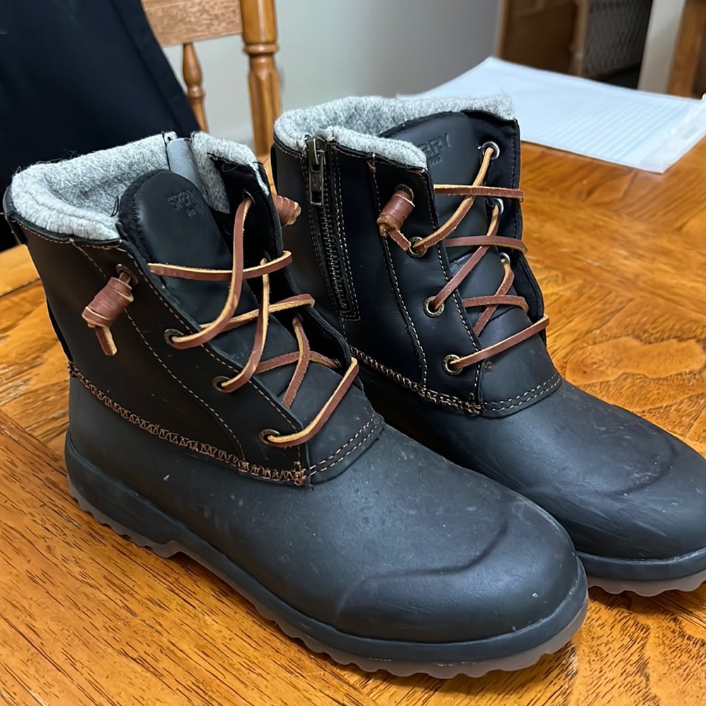 Sperry maritime boots